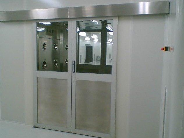 自動平開門風(fēng)淋室的優(yōu)點(diǎn)